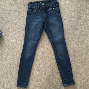 Old Navy Mid Rise Rockstar super Skinny Jeans